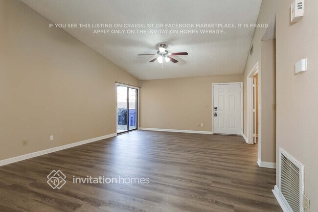 Building Photo - 11564 W Sage Dr