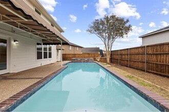 Building Photo - 1713 Pebblebrook Ln