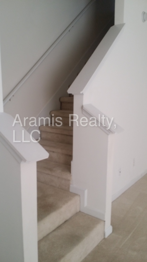 Building Photo - 2847 Laurel Ridge Cir
