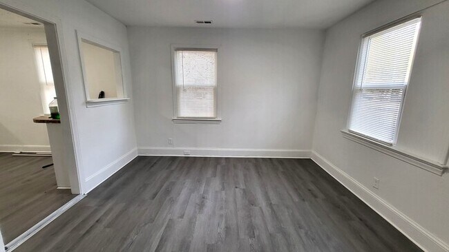 Foto del edificio - For Rent: Renovated Three Bedroom House in Sumter SC!