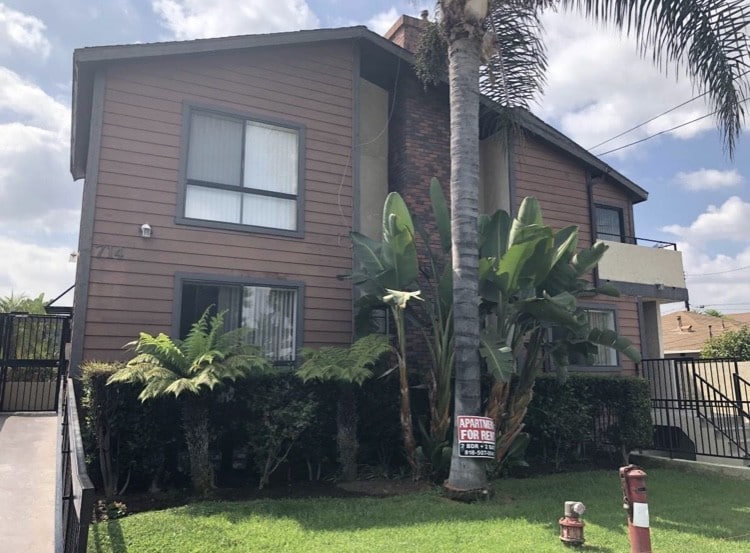 Building Photo - 714 E Acacia Ave