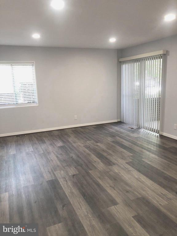 Building Photo - 29 Stonehenge Cir