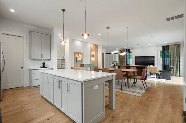 Foto del edificio - 1510 Newton St