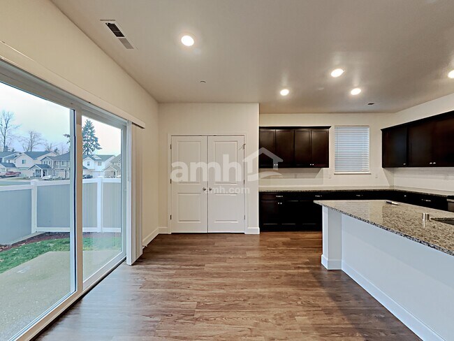 Foto del edificio - 10622 138th St Ct E