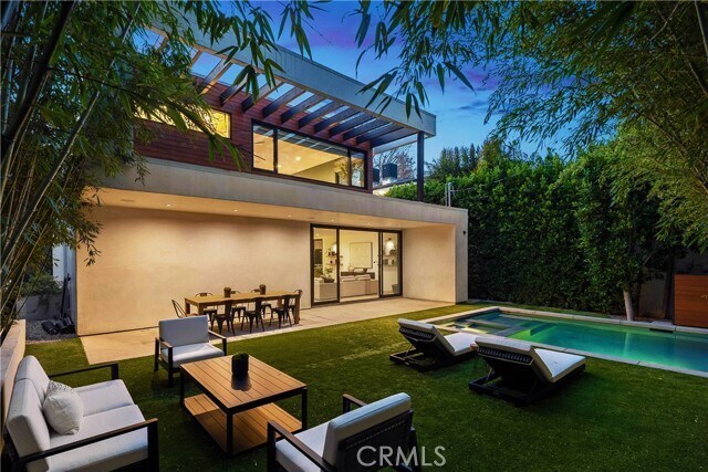 Foto del edificio - 4242 Vantage Ave