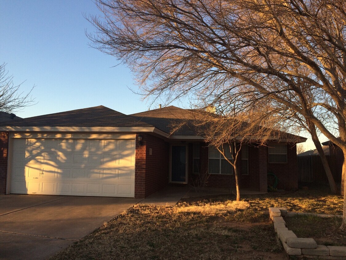 Foto principal - Awesome home in quiet. Culdesac