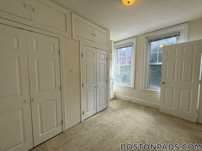 Building Photo - 1223 Beacon St