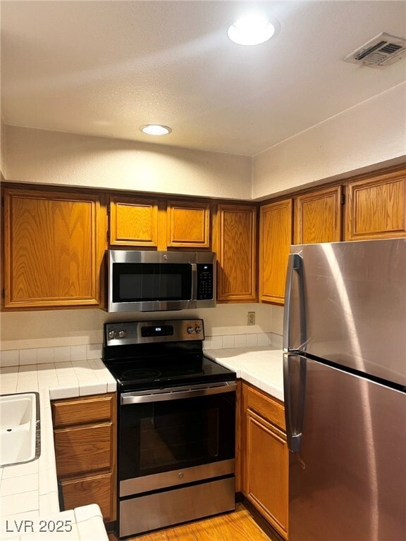 Foto del edificio - 2140 Pinetop Ln