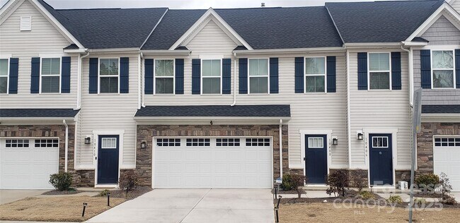 Foto del edificio - 10408 Dalton Woods Ct NW