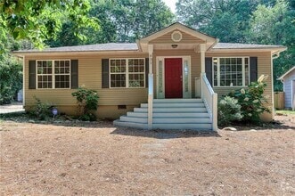 Building Photo - 831 Tanner Dr