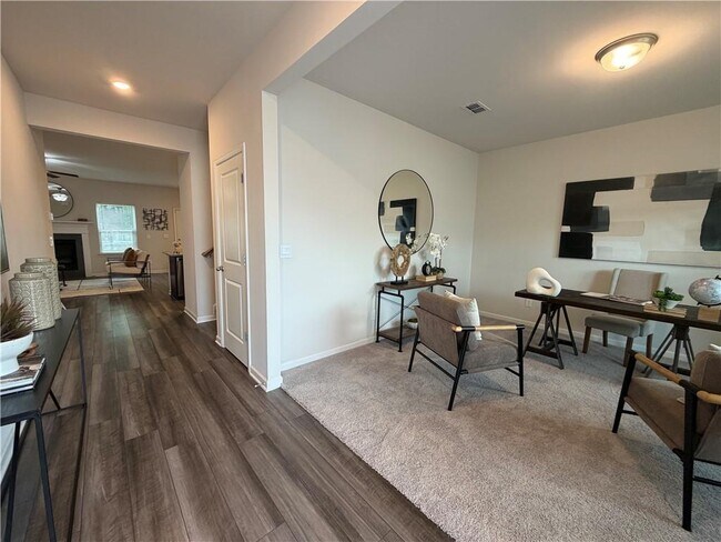 Building Photo - 5836 Hackberry Ln