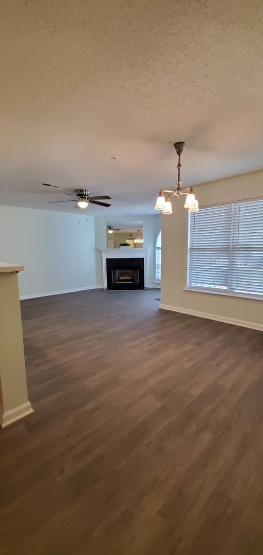 Building Photo - 214 Quietwood Dr