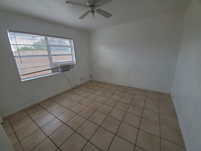 Building Photo - 2201 Greene St