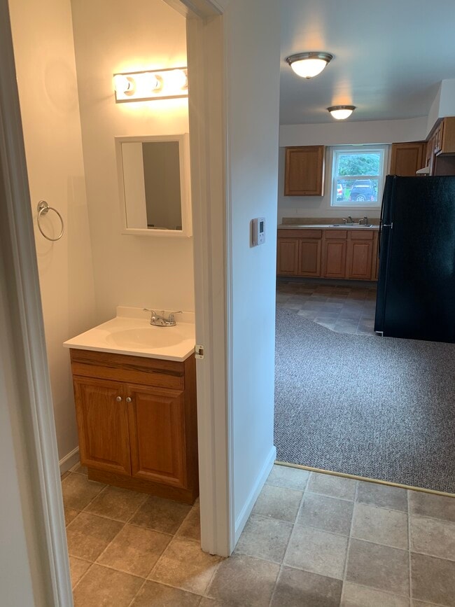 Hallway between Bathroom and Living room - 132 E 24th St