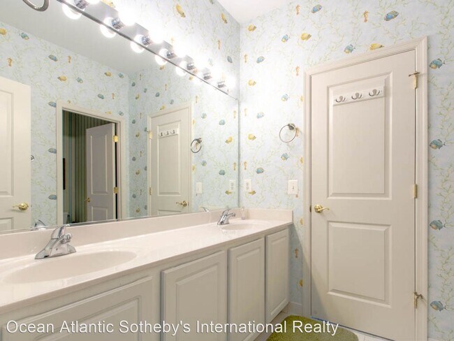 Building Photo - 4 br, 3.5 bath House - 27606 S Nicklaus Ave