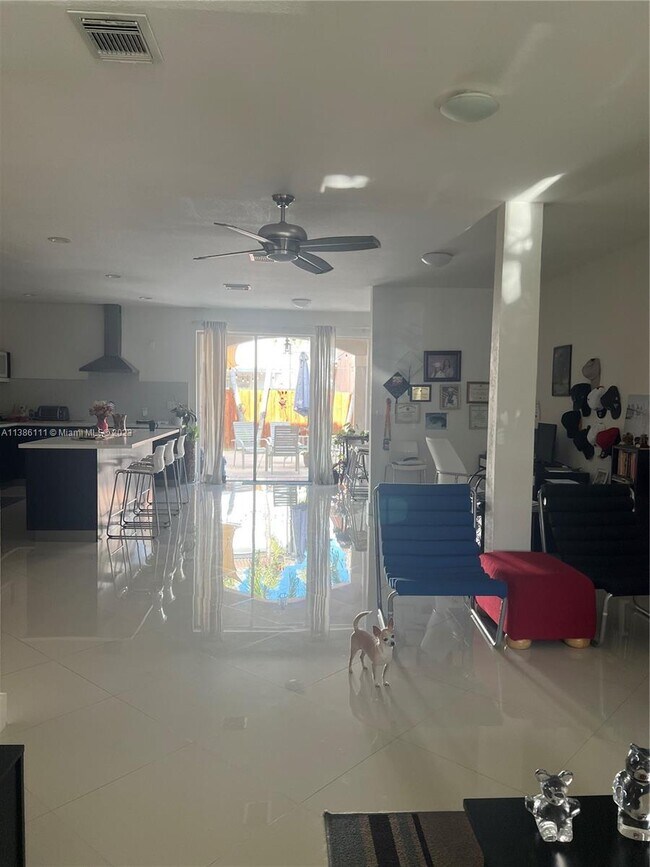 912 SW 154th Path, Miami, FL 33194 Townhome Rentals in Miami FL
