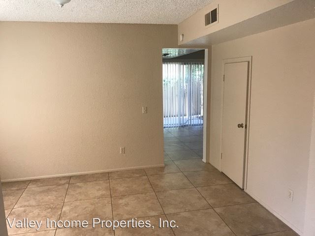 Building Photo - 15215 N 25th Dr