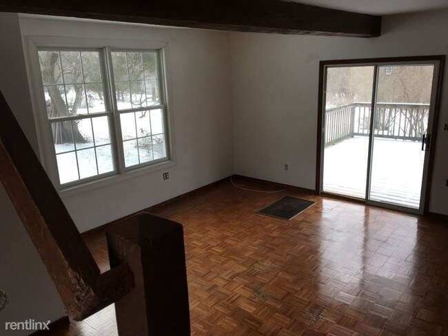 Foto del edificio - 946 Washington Valley Rd