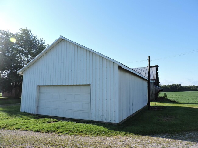 Building Photo - 10773 N 450 E