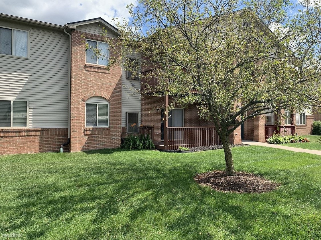 2372 Quarterback Ct Unit 1, Ypsilanti, MI 48197 Condo for Rent in
