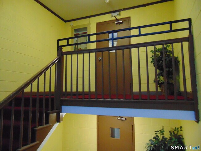 Foto del edificio - 87 Meadow St