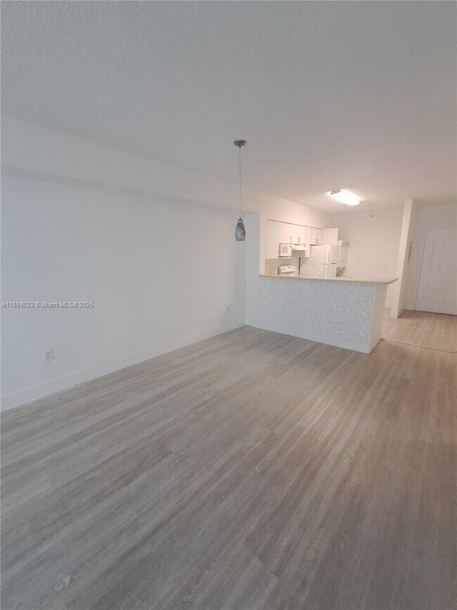Foto del edificio - 5091 NW 7th St