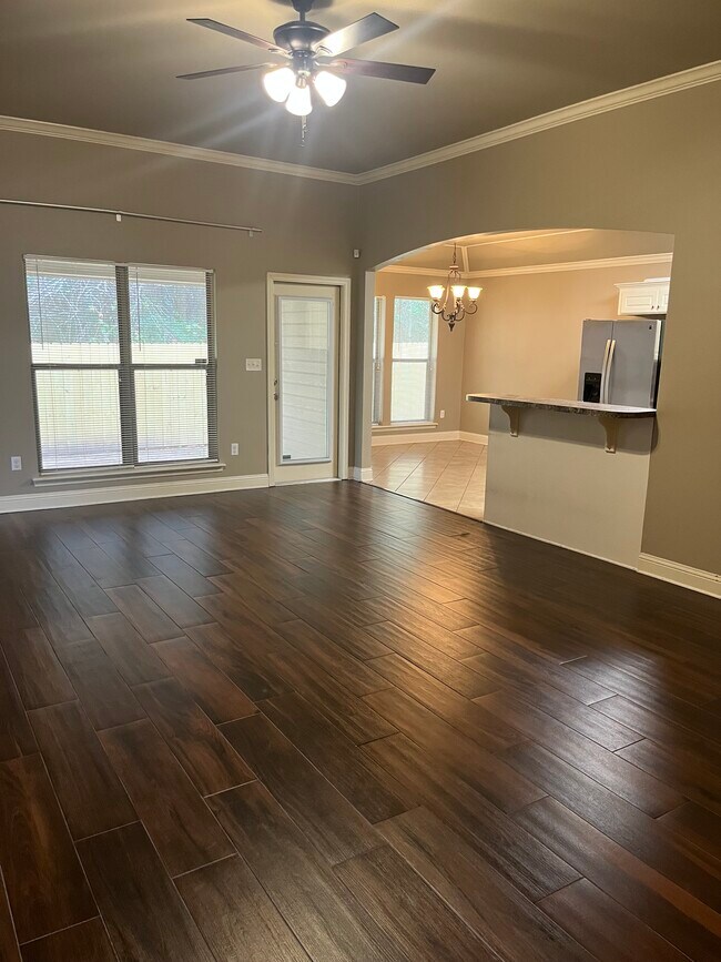 Foto del edificio - 6005 Kirsten Ln