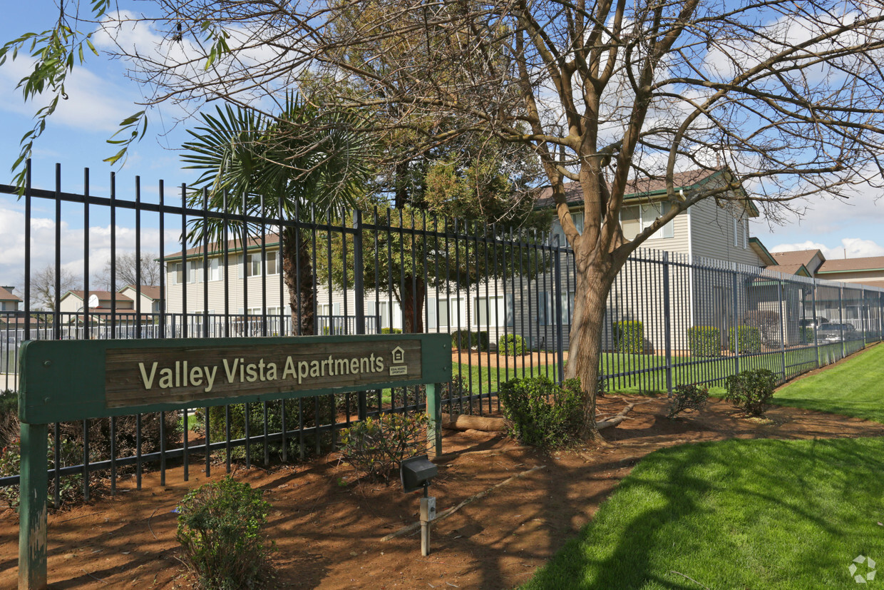 Primary Photo - Valley Vista Apartments