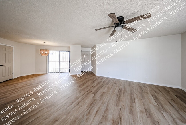 Foto del edificio - 9151 W Greenway Rd