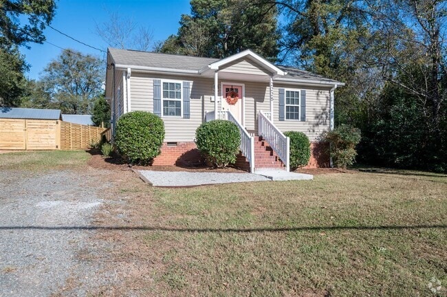 Building Photo - 2225 Milburnie Rd