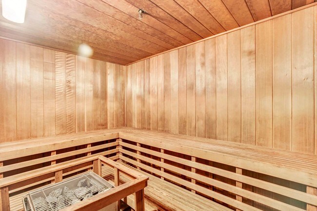 Sauna - 1200 Braddock Pl