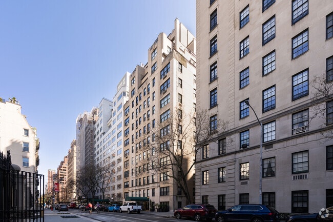 Building Photo - 4 E 70th St