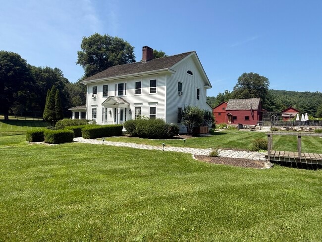 Building Photo - 28 Dugway Rd
