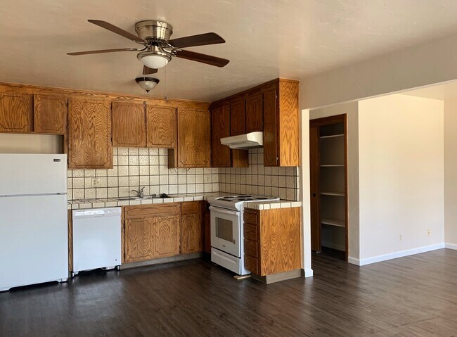 Building Photo - 1431 Diablo Dr