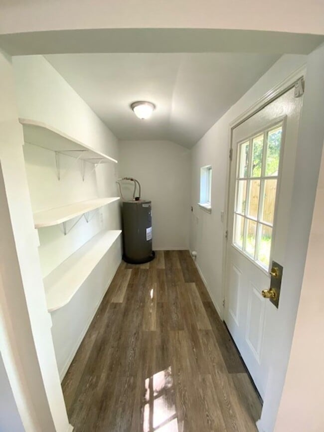 Building Photo - RECENTLY REMODELED 3 BEDROOM HOME IN HOUSTON