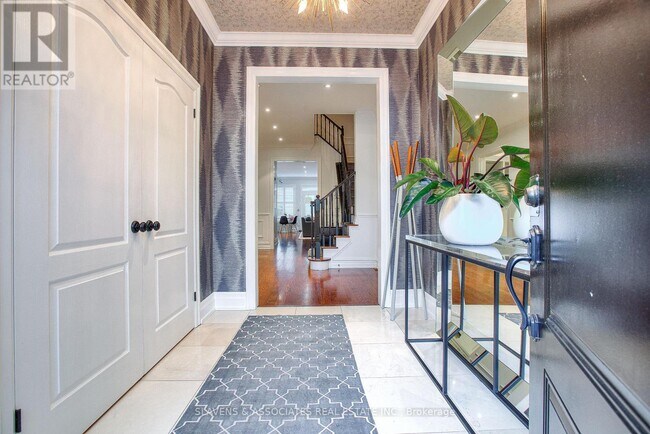 Building Photo - 108 Yonge Blvd