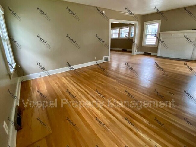 Foto del edificio - 5329 Harrison St