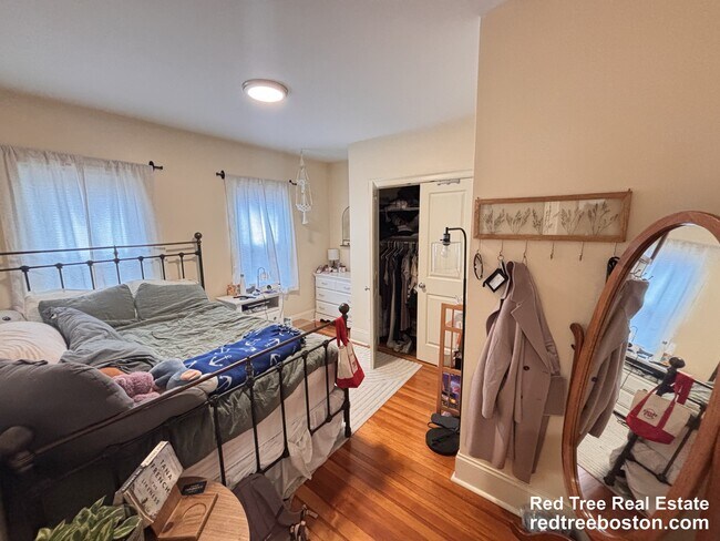 Building Photo - 45 Matchett St