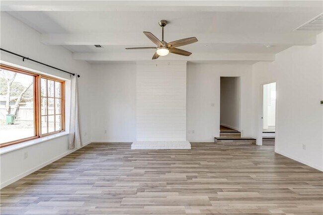 Building Photo - 11405 Tedford St
