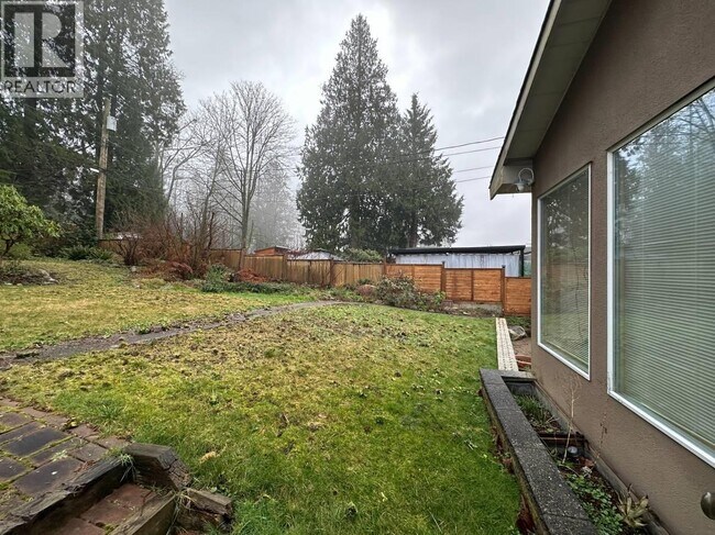 Photo du bâtiment - 3040 Armada St