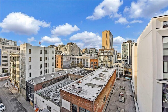 Building Photo - 1238 Sutter St