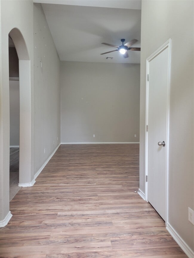 Building Photo - 5426 Floral Valley Ln