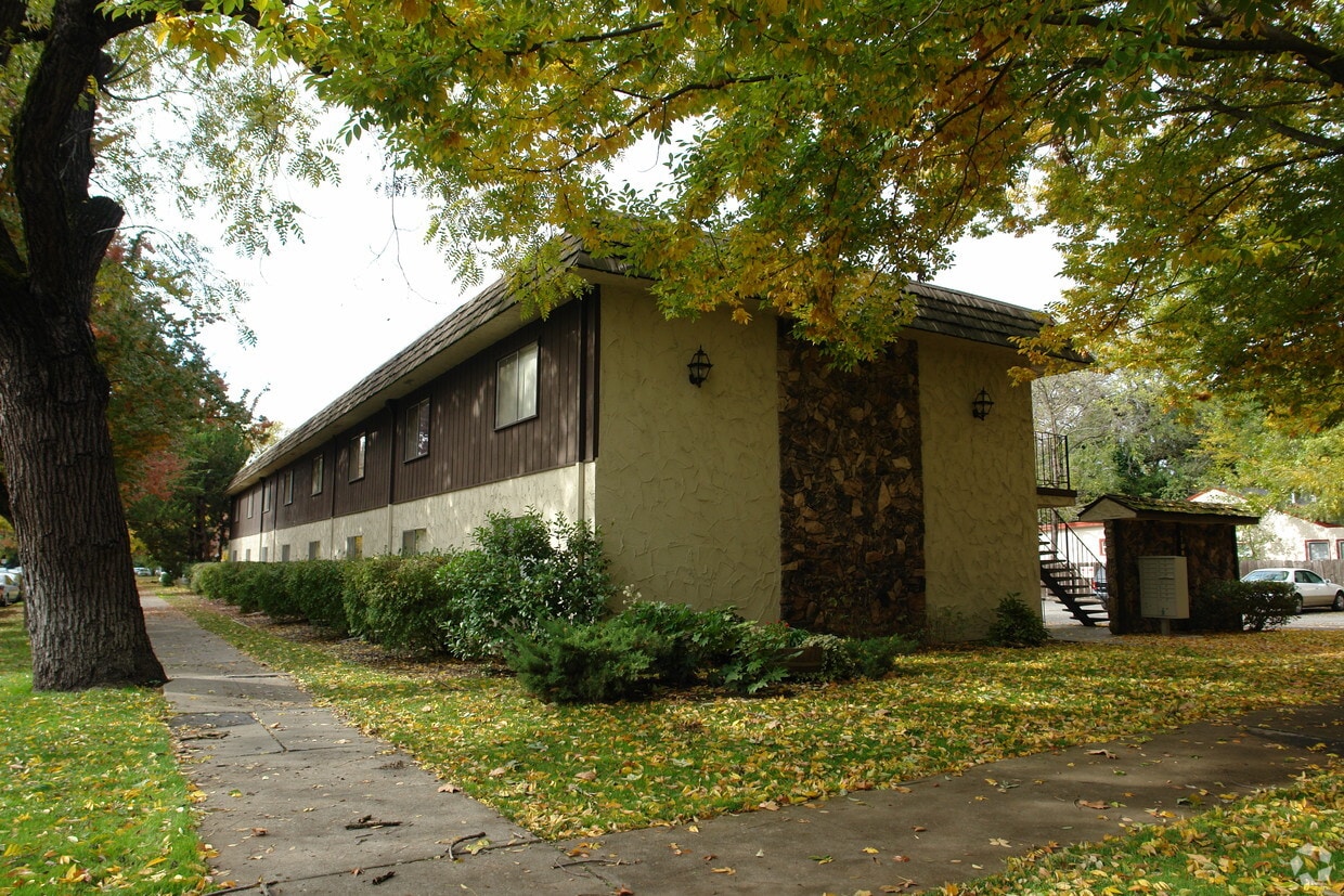 Building Photo - 1109 Citrus Ave