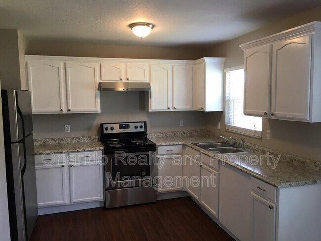 Building Photo - 4760 Piedmont Ct