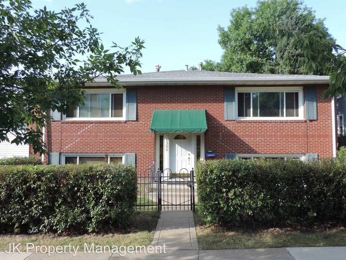 Primary Photo - 1305 2nd Ave N