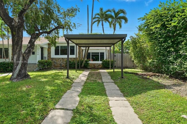 Building Photo - 6258 SW 39th St