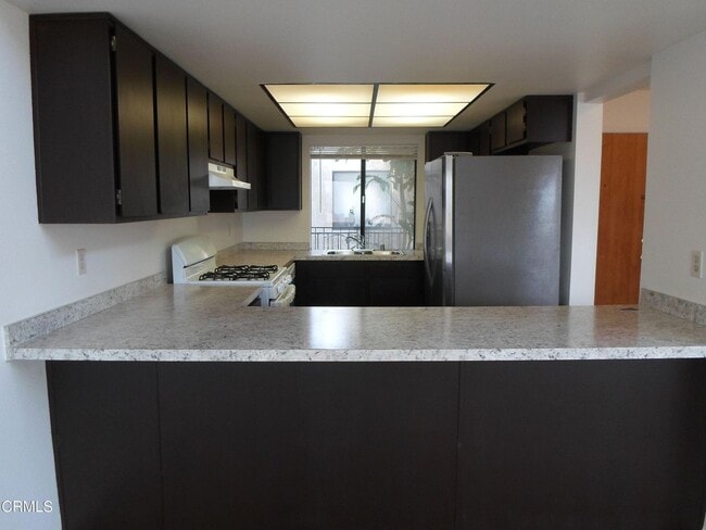 Foto del edificio - SPACIOUS PENTHOUSE - FOREST PROPERTIES