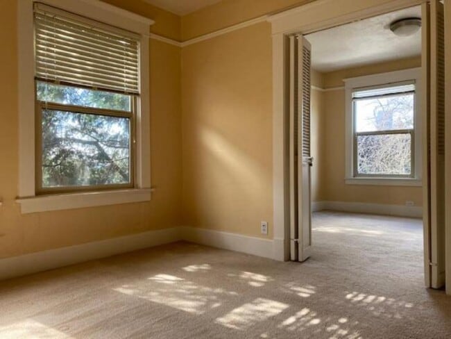 Building Photo - 1 bedroom in Seattle WA 98122