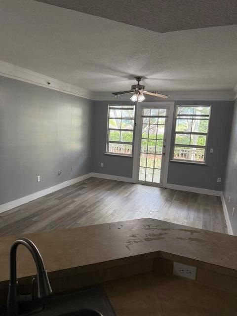 Foto del edificio - 9905 Baywinds Dr