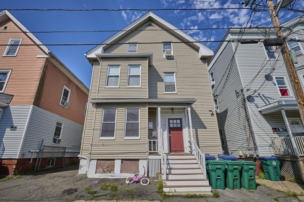 Foto principal - 19 Whittier St